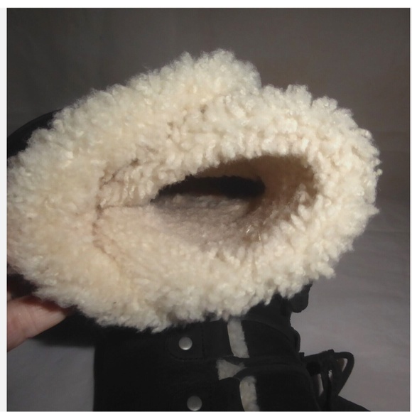 FINAL SALE 🎈UGG Akadia Black Leather Shearling Boots Size 6 NEW NO BOX * - Picture 12 of 16